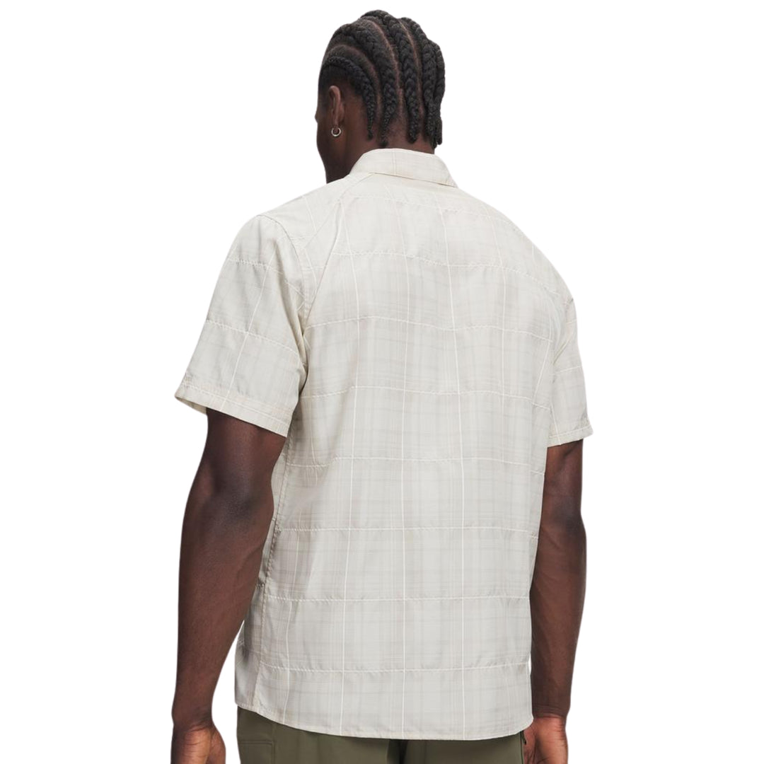 Under Armour Men's Outdoor Essential Woven Short Sleeve Shirt