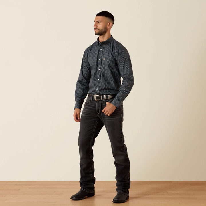 Ariat Men's Wrinkle Free Barnaby Classic Fit Shirt