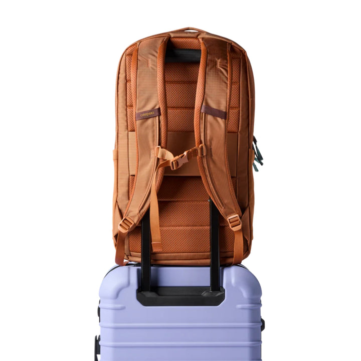 Cotopaxi allpa 26L daypack Whiskey