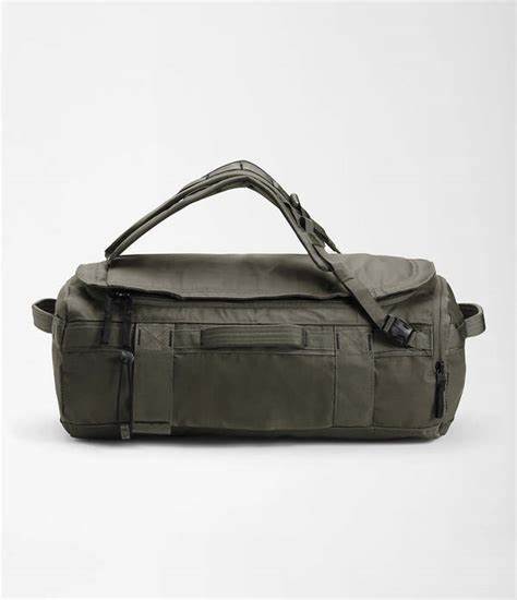 The North Face Base Camp Voyager - 32L