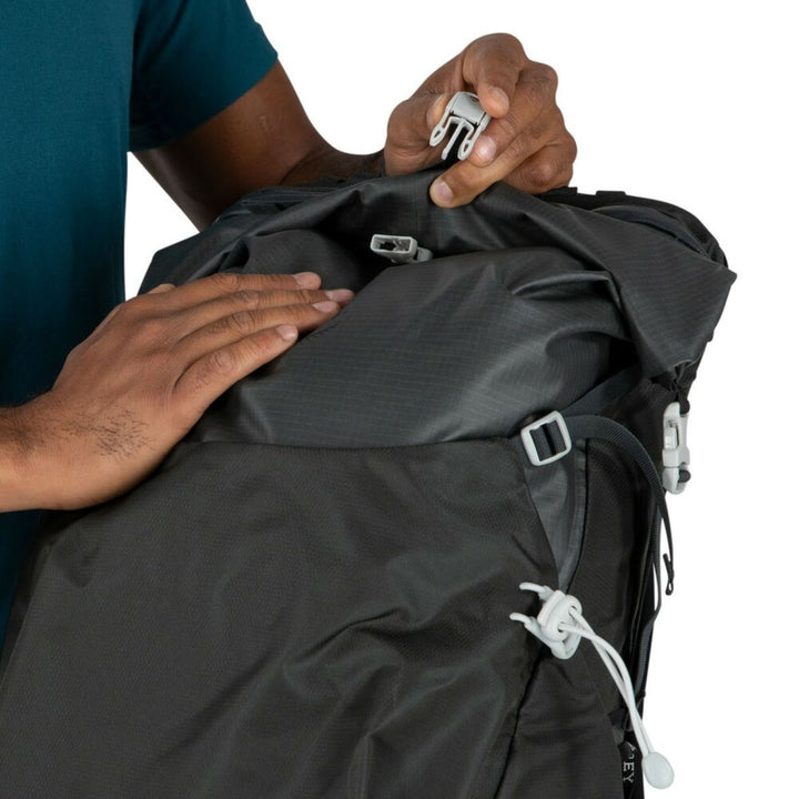 Osprey Men's Downburst 26L Backpack