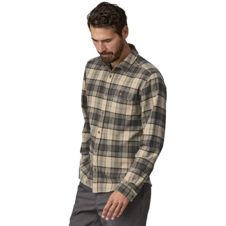 Patagonia Men's Long Sleeve Lightweight Fjord Flannel Shirt