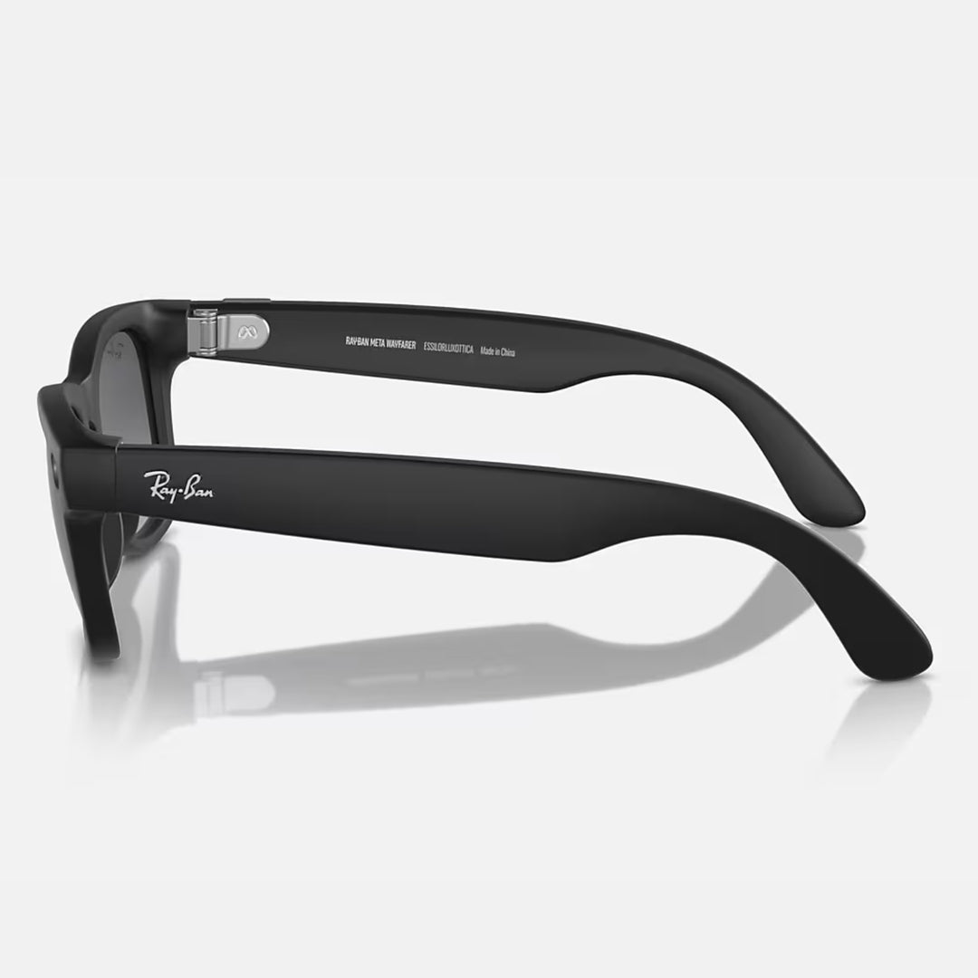 Ray-Ban Meta Wayfarer Gen 1 | Matte Black | Graphite Gradient Polarized | RW4006 601ST3 (Large)