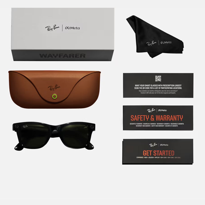 Ray-Ban Meta Wayfarer Gen 1 | Matte Black | Clear/Graphite Green Transitions® | RW4006 601S1M (Regular)