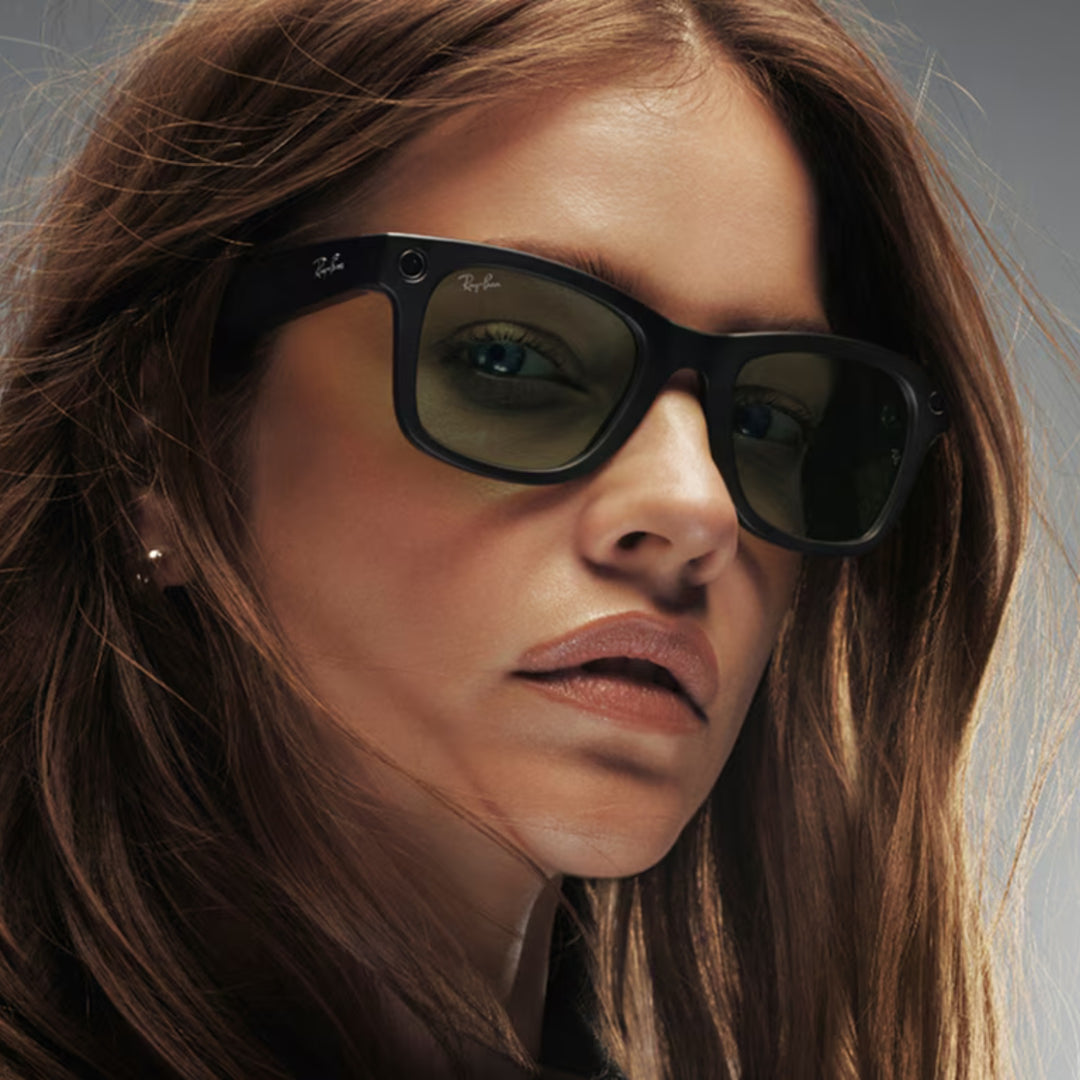 Ray-Ban Meta Wayfarer Gen 1 | Matte Black | Clear/Graphite Green Transitions® | RW4006 601S1M (Regular)