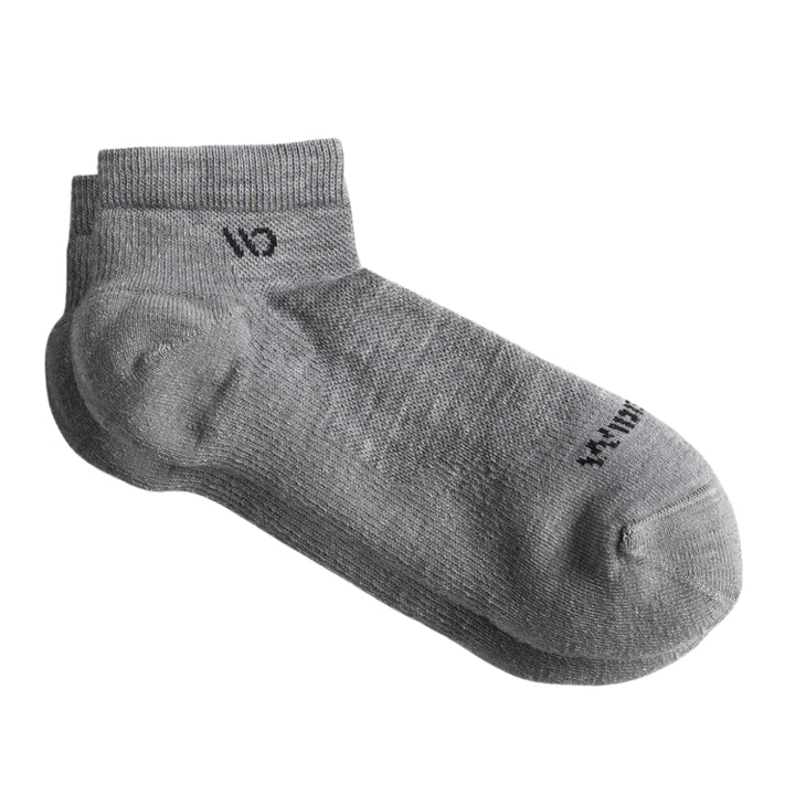 Wide Open Men’s Solid Cushioned No Show Socks