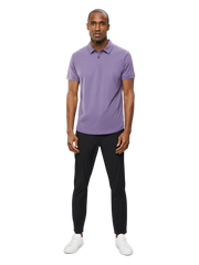Cuts AO Polo